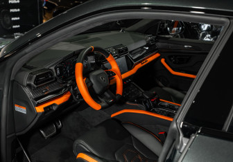 Подержанный автомобиль Lamborghini Urus 2025 года (13 фото)