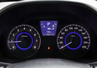 Подержанный автомобиль Hyundai Solaris Hatchback 2013 года (12 фото)