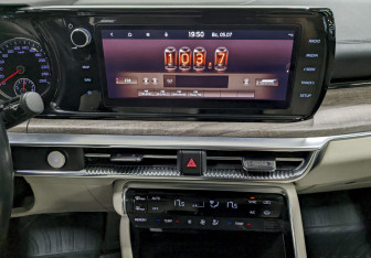 Подержанный автомобиль Kia K5 2022 года (24 фото)