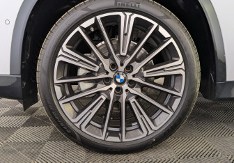 Новый BMW X1 2024 (7 фото)