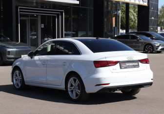 Подержанный автомобиль Audi A3 Sedan 2019 года (7 фото)