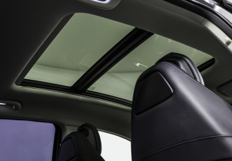 Подержанный автомобиль Changan Lamore 2023 года (17 фото)