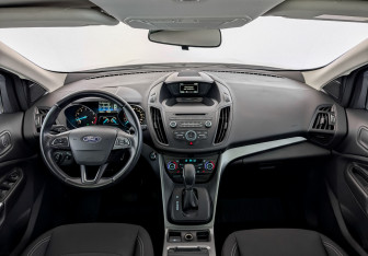 Подержанный автомобиль Ford Kuga 2017 года (14 фото)