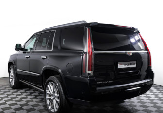 Подержанный автомобиль Cadillac Escalade Suv 2018 года (7 фото)