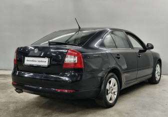 Подержанный автомобиль Skoda Octavia Liftback 2011 года (5 фото)