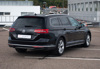 Подержанный автомобиль Volkswagen Passat Wagon 2017 года (5 фото)