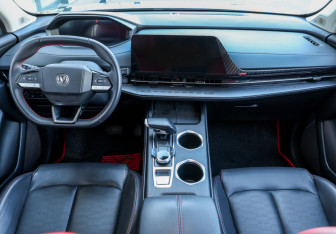 Подержанный автомобиль Changan CS55PLUS 2023 года (15 фото)