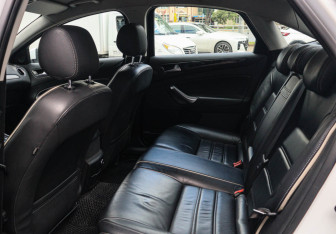 Подержанный автомобиль Ford Mondeo Sedan 2012 года (8 фото)