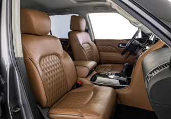 Подержанный автомобиль Infiniti QX80 2018 года (24 фото)