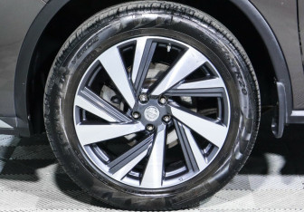 Подержанный автомобиль Nissan Murano Suv 2018 года (5 фото)