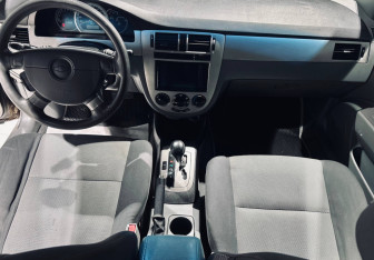 Подержанный автомобиль Chevrolet Lacetti Sedan 2008 года (13 фото)