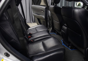 Подержанный автомобиль Lexus RX 2012 года (12 фото)