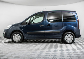 Подержанный автомобиль Citroen Berlingo 2022 года (8 фото)
