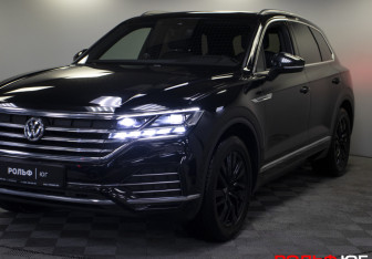 Подержанный автомобиль Volkswagen Touareg 2020 года (29 фото)