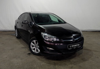 Подержанный автомобиль Opel Astra Sedan 2014 года (3 фото)