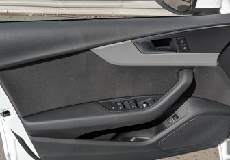 Подержанный автомобиль Audi A5 Liftback 2021 года (19 фото)
