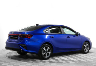 Подержанный автомобиль Kia Cerato Sedan 2020 года (5 фото)