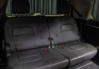 Подержанный автомобиль Toyota Land Cruiser Suv 2009 года (13 фото)