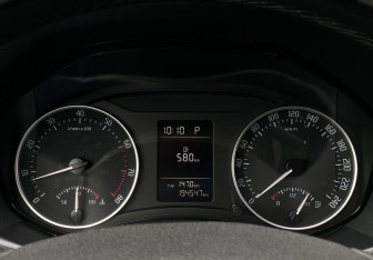 Подержанный автомобиль Skoda Octavia Liftback 2013 года (20 фото)