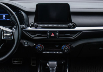Подержанный автомобиль Kia Cerato Sedan 2021 года (14 фото)