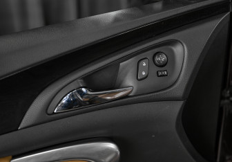 Подержанный автомобиль Opel Insignia Wagon 2014 года (8 фото)