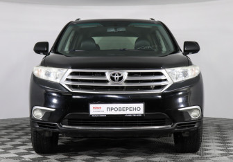 Подержанный автомобиль Toyota Highlander 2011 года (2 фото)