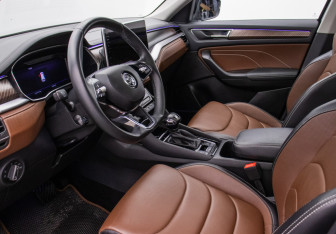 Подержанный автомобиль Skoda Kodiaq 2023 года (10 фото)