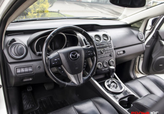 Подержанный автомобиль Mazda CX-7 2011 года (20 фото)
