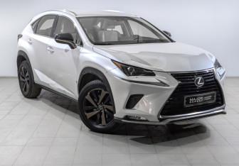 Подержанный автомобиль Lexus NX 2021 года (3 фото)