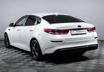 Подержанный автомобиль Kia Optima Sedan 2019 года (7 фото)