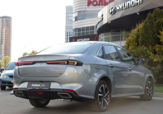 Подержанный автомобиль Kaiyi E5 2023 года (4 фото)
