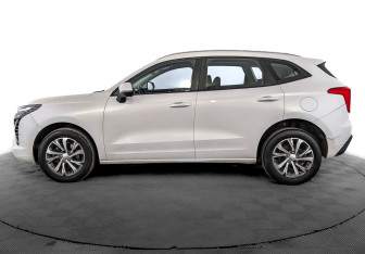 Подержанный автомобиль Haval Jolion 2023 года (8 фото)