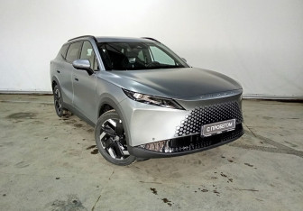 Подержанный автомобиль Omoda C7 2025 года (3 фото)