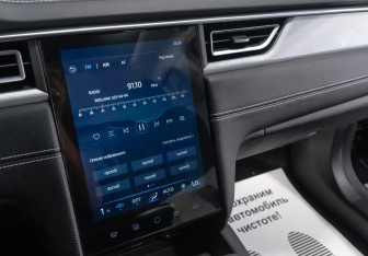 Подержанный автомобиль JAC J7 2023 года (10 фото)