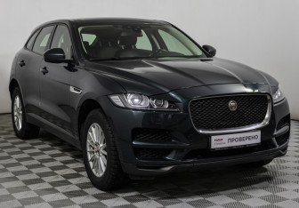 Подержанный автомобиль Jaguar F-Pace 2017 года (3 фото)