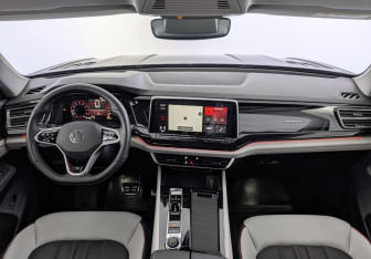 Подержанный автомобиль Volkswagen Teramont 2023 года (14 фото)