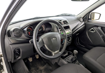 Подержанный автомобиль LADA (ВАЗ) Granta Sedan 2023 года (16 фото)