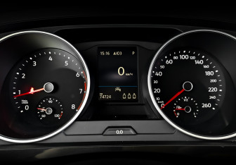 Подержанный автомобиль Volkswagen Tiguan 2021 года (13 фото)