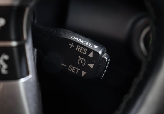 Подержанный автомобиль Toyota Highlander 2010 года (14 фото)
