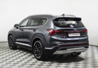 Подержанный автомобиль Hyundai Santa Fe 2021 года (7 фото)