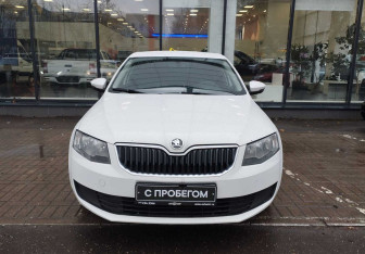 Подержанный автомобиль Skoda Octavia Liftback 2014 года (2 фото)