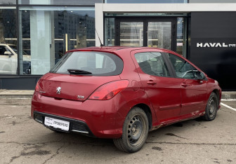 Подержанный автомобиль Peugeot 308 Hatchback 2010 года (5 фото)