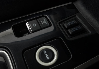 Подержанный автомобиль Mitsubishi Outlander 2017 года (26 фото)