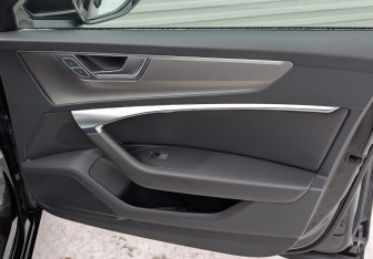 Подержанный автомобиль Audi A6 Sedan 2019 года (23 фото)