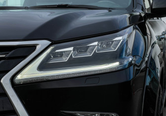 Подержанный автомобиль Lexus LX 2020 года (23 фото)