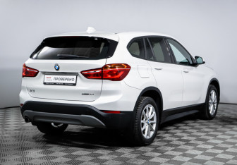 Подержанный автомобиль BMW X1 2018 года (5 фото)