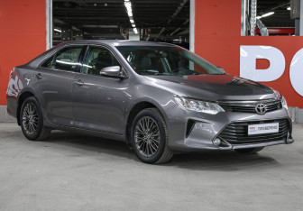 Подержанный автомобиль Toyota Camry Sedan 2014 года (3 фото)
