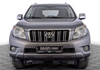 Подержанный автомобиль Toyota Land Cruiser Prado 2013 года (2 фото)