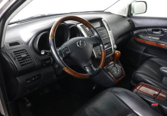 Подержанный автомобиль Lexus RX 2007 года (9 фото)