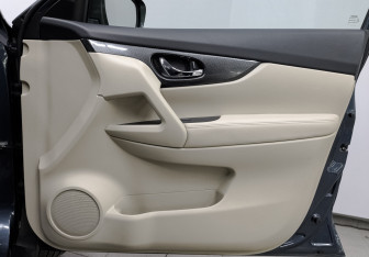 Подержанный автомобиль Nissan X-Trail 2018 года (23 фото)